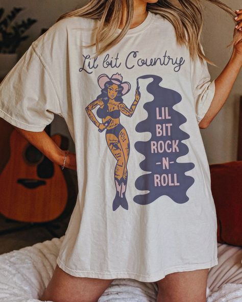 Lil Bit Country Tee – DixieHartDesigns Hipster Concert Outfit Summer, Cowgirl Era, Funky Shirts, Country Tees, Cute Shirt Designs, Comfort Colors Tee, Western Outfits, Festival Outfits, Concert Outfit