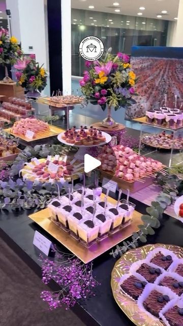 199 likes, 8 comments - laalmendracatering el May 14, 2024: "Lo volvimos a hacer con esta mesa de dulce y salado 😍#fingerfood #fingerfoods #fingerfoodideas #canapes #botanas #bocadillos #serviciodecatering". Snacks