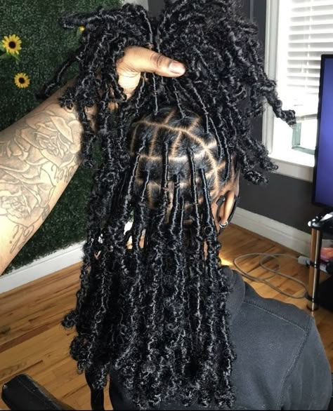 Neat Butterfly Locs, Soft Locs, Butterfly Locs, Faux Locs Hairstyles, Protective Hairstyles Braids, Hair Twist Styles, Pretty Braided Hairstyles, Girls Hairstyles Braids, Dreadlock Hairstyles