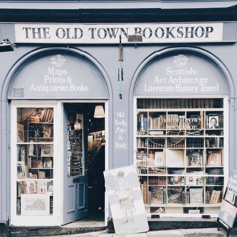 books, coffee, tea Book Store Exterior, Cafe Bookshop, Bookstore Ideas, Architecture References, Bookstore Cafe, Buku Harry Potter, Book Stores, Book Cafe, Shop Fronts