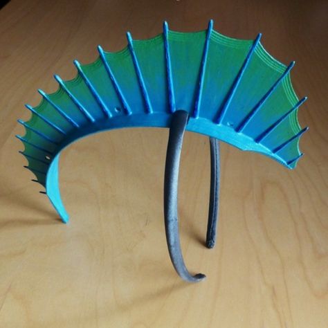 Free 3D file Fish / Mermaid Crown, scholbotic Fish Inspired Outfit, Blowfish Costume, Little Mermaid Musical Costumes, Fish Costume Diy, Fish Costume Kids, Water Costume, Fish Headband, Rainbow Fish Costume, Fish Costumes