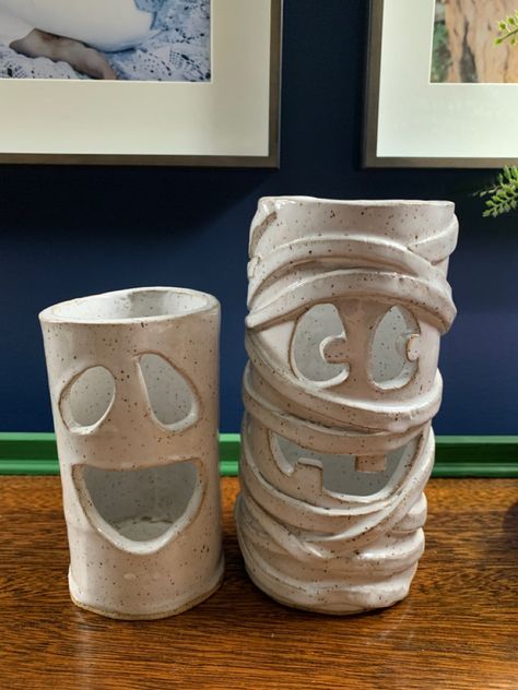 Thanksgiving Ceramics Ideas, Cylinder Ceramic Ideas, Pumpkin Pottery Ideas, Ceramic Halloween Ideas, Fall Ceramic Ideas, Halloween Pottery Ideas, Halloween Ceramics Ideas, Pottery Luminaries, Halloween Ceramics