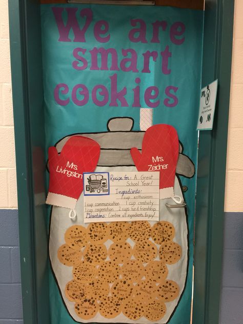 Smart Cookie Bulletin Board Ideas, Food Door Decorations Classroom, Smart Cookie Classroom Theme, Home Economics Classroom, Decoration Kindergarten, Bakery Theme, Kitchen Door Designs, Teacher Door Decorations, Preschool Door