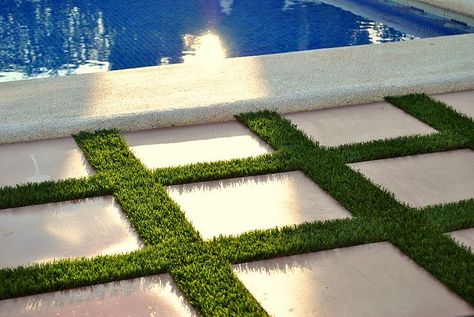 9 Reasons to Install Artificial Grass for Your Swimming Pool Surround Artificial Grass Backyard, Pool Paving, Best Artificial Grass, Artificial Grass Installation, Residential Pool, Pool Remodel, Artificial Lawn, Backyard Pool Designs, Artificial Turf