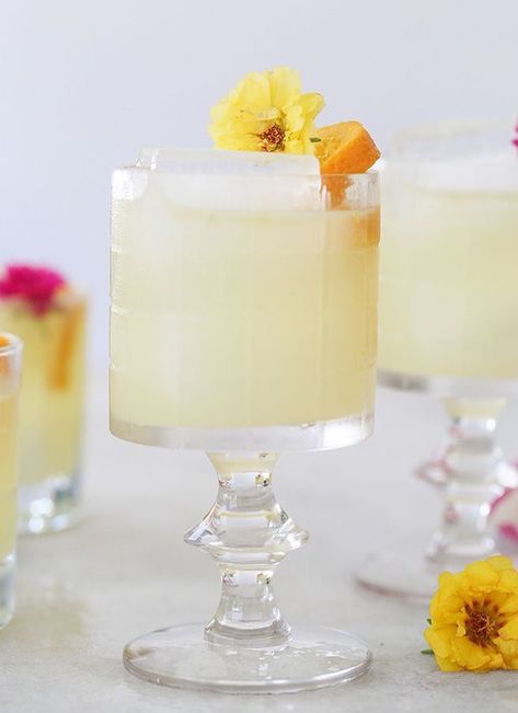 A charming and delicious rum cocktail using only 4 ingredients! Havana cocktail recipe from Sugar and Charm. Party Cocktail Ideas, Rum Cocktails Easy, Rum Cocktail Recipes, Cocktail Party Food, Cocktail Ideas, Floral Cocktails, Spring Cocktails, Rum Cocktails, Creative Cocktail