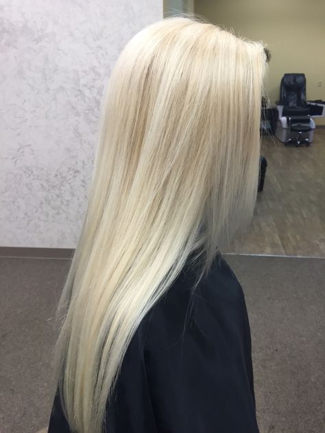 Perfect Blonde Hair, Icy Blonde Hair, White Blonde Hair, Light Blonde Hair, Blonde Hair Shades, Blonde Hair Inspiration, Blonde Hair Looks, Hair Shades, Trendy Hair Color