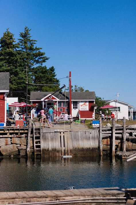 Mcloons Lobster Shack, Best Lobster Roll, Maine Road Trip, Lobster Shack, Crab Shack, New England States, Maine Travel, The Dunes, Rhode Island