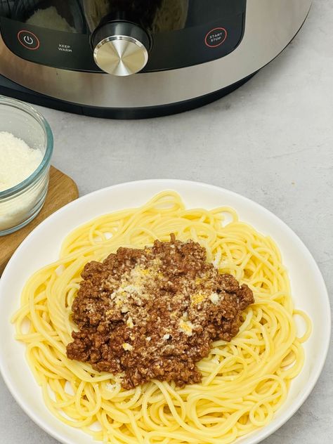 Bolognaise Recipe, Multi Cooker, Ninja Recipes, Bolognese Recipe, Mince Recipes, Bolognese Sauce, Vegetable Puree, Ninja Foodi, Cooking Appliances