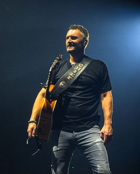 Darkest Hour, Eric Church, Country Music Stars, Country Artists, Music Venue, Music Star, Michael Jordan, Country Music, Whiskey