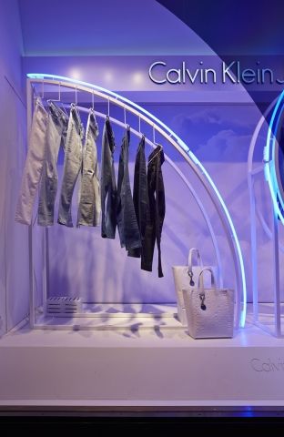 Calvin Klein windows by Studio XAG Summer Window Displays, Summer Window Display, Calvin Klein Shop, Calvin Klein Store, Summer Window, Window Display Design, Retail Windows, Showroom Design, Blue Neon