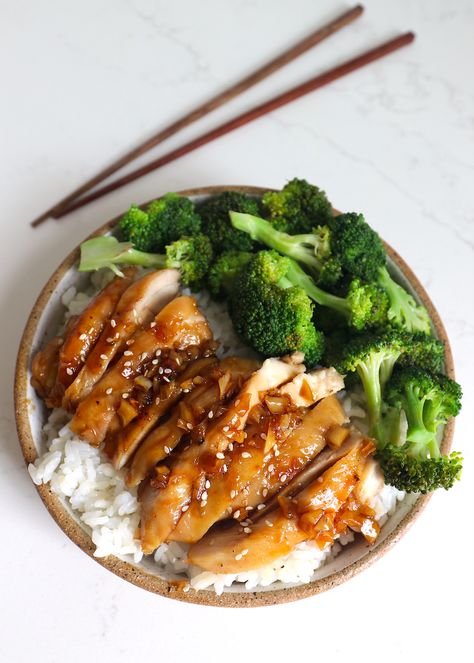 Honey Glazed Chicken Thighs, Pro Home Cooks, Glazed Chicken Thighs, Asian Chicken Noodle Soup, Soy Garlic Chicken, Tiffy Cooks, Soup Instant Pot, Teriyaki Sauce Recipe, Honey Glazed Chicken