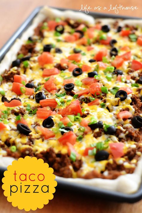 This Taco Pizza is probably one of my favorite recipes I’ve blogged about. It makes the Top 5 list, for sure. We loved everything about it. The colors of all the veggies, the yummy taco flavor, the fact that it was a ‘pizza’, and that it made for some delicious leftovers! This is the kind... Read More » Taco Pizza, Think Food, Food Blogs, Pizza Hut, Quesadillas, Pizza Crust, Marinara, Main Meals, Main Dish Recipes