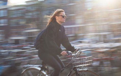 There is a simple recipe for safe urban bicycling in Canada—just look to the Dutch. Bike Commuting, Ethical Travel, Zero The Hero, Urban Bike, Road Bike Women, Bike Shoes, Health Magazine, Bike Design, Bike Shop