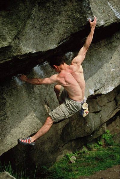 bouldering Panjat Tebing, Free Climb, Male Pose Reference, 남자 몸, Anatomy Poses, Rock Climbers, Ice Climbing, Body Reference Poses, Adventure Sports