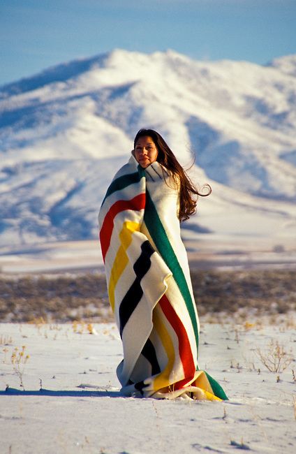 Lemhi-Shoshone woman and Sacagawea descendant. Wrapped In Blanket, Indian Reservation, Native American Photos, Native American Peoples, Feather Headdress, Native American Heritage, Snowy Winter, The Fort, Native American Tribes