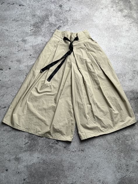 Yohji Yamamoto Vintage Parachute Yohji Style Pants | Grailed How To Make Parachute Pants, Yohji Yamamoto Trousers, Yohji Yamamoto Pants, Yohji Yamamoto Street Style, Thailand Outfit, Yohji Yamamoto Men, Men's Bottoms, Garment Pattern, Fashion Aesthetics