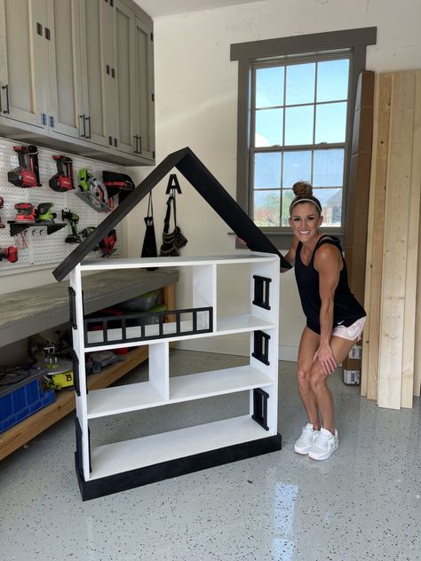 Doll House Book Shelf, Diy Dollhouse Books, Modern Farmhouse Dining Table, Dollhouse Bookshelf, Dollhouse Bookcase, Nursery Bookshelf, Modern Farmhouse Diy, Diy Playhouse, Bookcase Diy