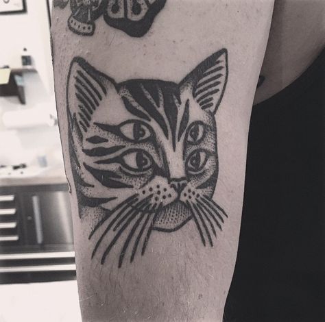 Traditional Tattoo Animals, Cat Face Tattoos, Traditional Tattoo Black And White, Traditional Tattoo Inspiration, Black Cat Tattoos, Traditional Tattoo Sleeve, Hand Poked Tattoo, Traditional Tattoo Design, Thanks To Everyone