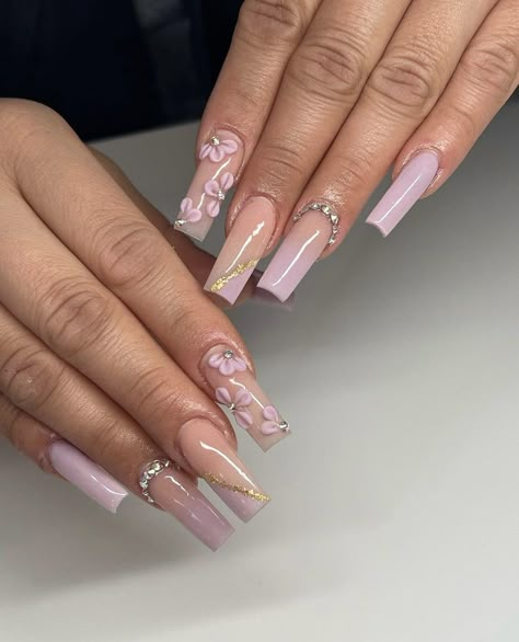 Spring 2023 Nail Trends Square, Trending Acrylic Nails 2023 Spring, Acrylic Nails Ideas Spring 2023, Spring Nails 2023 Acrylic Square, Trending Acrylic Nails 2022, Encanto Nails Designs Disney, Kylie Nails, Spring Acrylic Nails, Diy Acrylic Nails