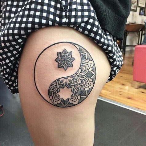 Very cool tattoo Yin Yang Tattoo Designs, Yin Yang Tattoo Meaning, Yin Yang Mandala, Yin Yang Tattoo, Ying Yang Tattoo, Lace Tattoo Design, Mandala Tattoos, Yang Tattoo, Tattoos Meaning