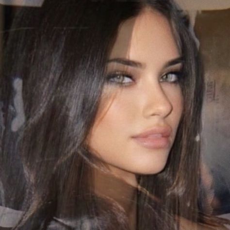 Adriana Lima X Madison Beer, Adriana Lima Cindy Kimberly Morph, Madison Beer X Adriana Lima, Adriana Lima Face Claim, Adriana Lima Morph, Face Shape Claim, Megan Fox And Adriana Lima Face, Adriana Lima Face Shape, Megan Fox Face Claim