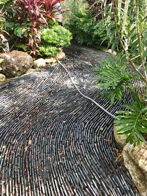 Love the use of slate tiles laid sideways in this drainage swale to look like water.   Photo by Jimmy Turner. Garden Slate Ideas, Forest Patio, Garden Props, Rain Garden Design, Slate Garden, Slate Tiles, Paving Ideas, Water Photo, Pond Water Features