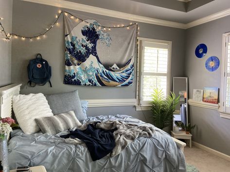 Beach Rooms Bedrooms, Obx Bedrooms, Obx Themed Bedroom, Aesthetic Beach Bedroom, Bedroom Ideas Ocean Theme, Paint Aesthetic Wallpaper, Beach Theme Dorm, Ocean Bedroom Ideas For Adults, Bedroom Ideas Ocean