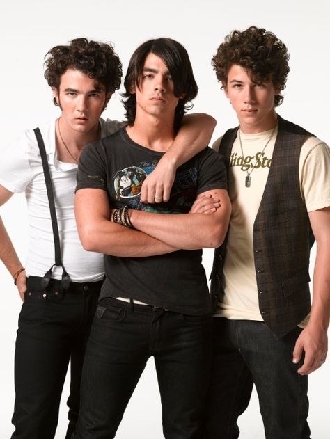 Jonas Brothers Jonas Brothers Eras Outfit, Connect 3 Camp Rock, Jonas Brothers Aesthetic 2000s, Jonas Brothers Old Photos, Jonas Brothers Collage, Jonas Brothers Camp Rock, Joans Brothers, Jonas Brothers Disney, Jonas Brothers Wallpaper