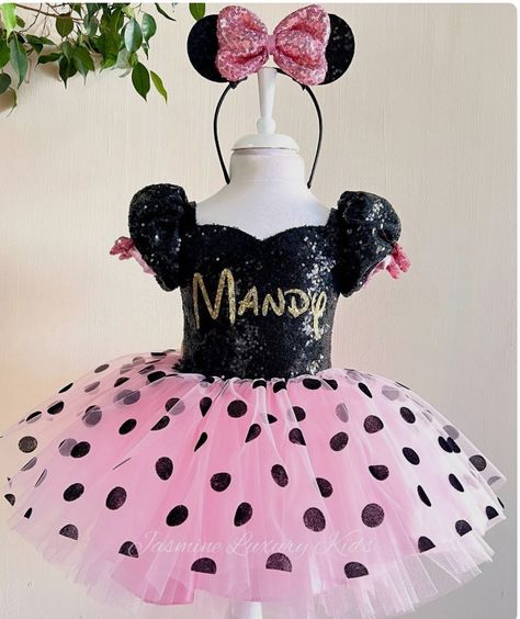 #minniemouse #minnie #minniemosebirthday #minnie🎀 #minniemouseparty #minniemousetheme #minniemouse🎀 #halloweencostume #minniebirthdayideas #halloweenpartyideas #minniemousegifts #minniemousetoday💕 #minniemousepartyideas Minnie Mouse Centerpieces Ideas, Minnie Mouse Birthday Party Ideas Diy, Minnie Mouse Gifts, Minnie Mouse Birthday Party Ideas, Minnie Mouse Theme, Minnie Mouse Birthday Party, Minnie Birthday, Minnie Mouse Party, Birthday Party Ideas