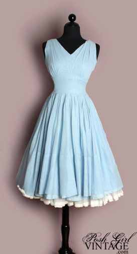 Flouncy Dress, 50s Look, 1950 Fashion, Look Retro, Fashion 1950s, Picture Description, Vintage Makeup, Retro Mode, Vestidos Vintage