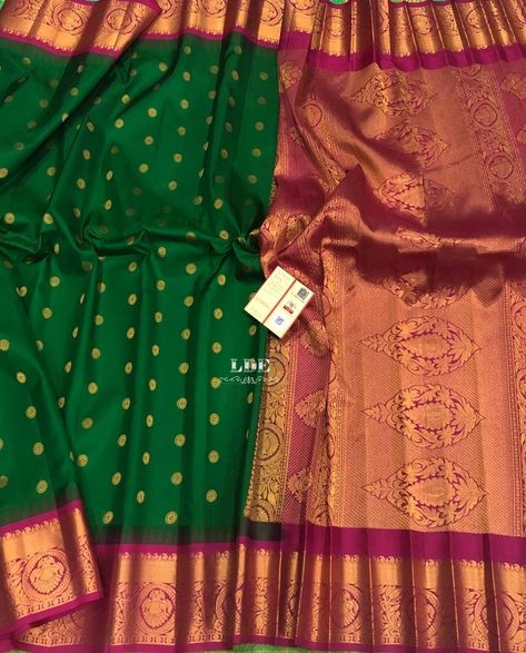 Gadwal Pattu Sarees Latest, Kanchivaram Saree, Latest Silk Sarees, Kanjivaram Sarees Silk, Bridal Sarees South Indian, Kota Silk Saree, Backless Blouse Designs, Shakti Goddess, Traditional Silk Saree