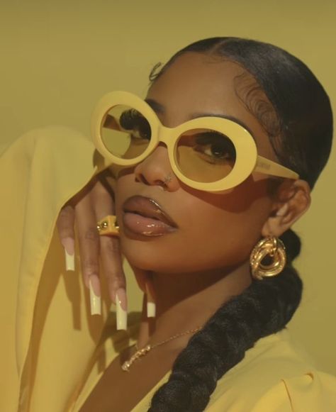 Dearra Taylor, Beautiful Photoshoot Ideas, Business Photoshoot, Glam Photoshoot, Stylish Summer Outfits, Black Femininity, Photoshoot Themes, Stylish Glasses, Photoshoot Concept