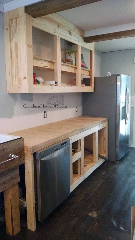 Casa In Pallet, Cocina Diy, Farmhouse Kitchen Island, Home Improvement Loans, Rustic Kitchen Design, Baby Shower Decor, Diy Farmhouse, Kitchen Makeover, Diy Home Improvement