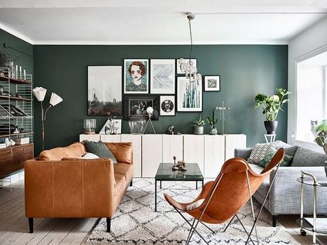 Nice color palate, deep hunter green, caramel leather couch, light grey linen sofa. Apartment Living Room Layout, Furnitur Ruang Keluarga, Trendy Living Rooms, Living Room Scandinavian, Style Deco, Leather Couch, Living Room Green, Livingroom Layout, Furniture Layout