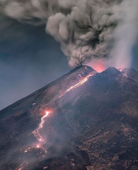 Geology and the World 🌋⚒🗺 on Instagram: “Mount Etna in 2021 🌋😱 Have you been there? Image Credit: @massimotamajo_photographer #Geology #GeologyPage #rocks #geomorphology…” Catania Italy, Etna Volcano, Map Of Italy, Mount Etna, Italy Map, Catania, Life Is An Adventure, Planet Earth, Special Places