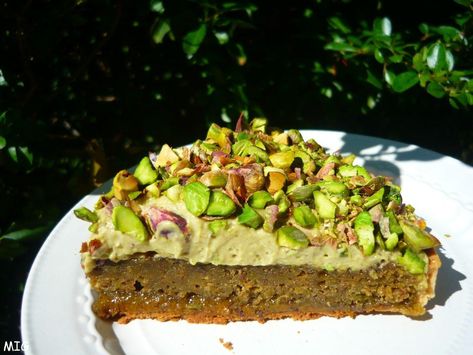 Tarte Pistache de Cédric Grolet, parce que c’est re-palace ! – Mes Inspirations Gourmandes Dessert Pie Recipes, Pistachio Recipes, Sweet Cooking, Dessert Aux Fruits, Food Contest, French Desserts, Icebox Cake, Fancy Desserts, Chocolate Cake Recipe