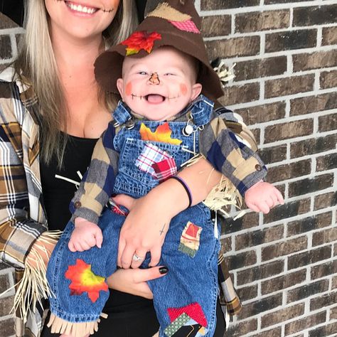 Toddler Scarecrow Costume, Diy Scarecrow Costume, Toddler Boy Halloween Costumes, Halloween Costumes Scarecrow, Halloween Costumes Kids Boys, First Halloween Costumes, Costumes Funny