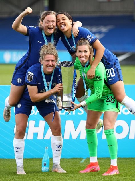 Girls Soccer Team, Chelsea Wallpapers, Chelsea Soccer, England Ladies Football, Chelsea Team, Women's Soccer Team, Chelsea Girls, Female Soccer Players, Women’s Soccer