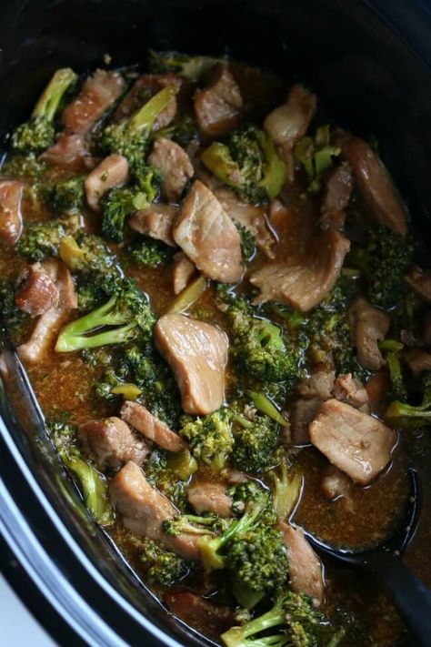 Slow Cooker Pork and Broccoli - 365 Days of Slow Cooking and Pressure Cooking Pork And Broccoli Crockpot, Asian Crockpot, Crockpot Asian Recipes, Pork And Broccoli, Pork Broccoli, Roast Frozen Broccoli, Cooked Broccoli, Honey And Garlic, Gluten Free Crock Pot Recipes