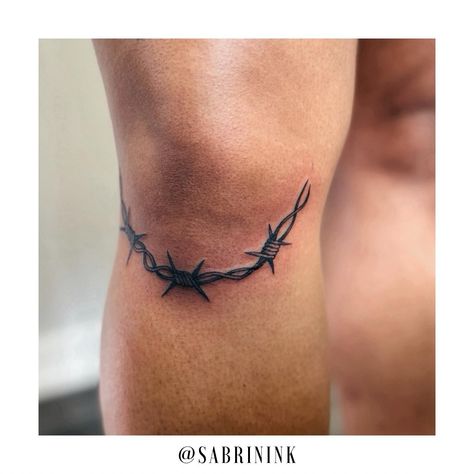 I am absolutely in love with this tattoo, so cute 😍 #kneetattoo #barbedwiretattoo #barbedwire #tattooartist #calgarytattoo #yyctattoo #calgary #yyc Barbwire Tattoo, Barbed Wire Tattoos, Barb Wire, Bat Tattoo, Knee Tattoo, Barbed Wire, April 25, Tattoo Lettering, Tattoo Inspo