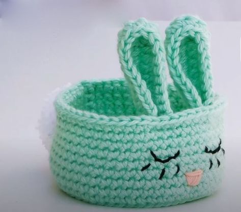 April 2021 - Page 3 of 3 - Crochet Ideas Easter Bunny Basket Crochet, Crochet A Bunny, Crochet Headband Tutorial, Easy Crochet Headbands, Easter Pattern, Crochet Butterfly Pattern, Crochet Flowers Easy, Easter Bunny Basket, Crochet Easter