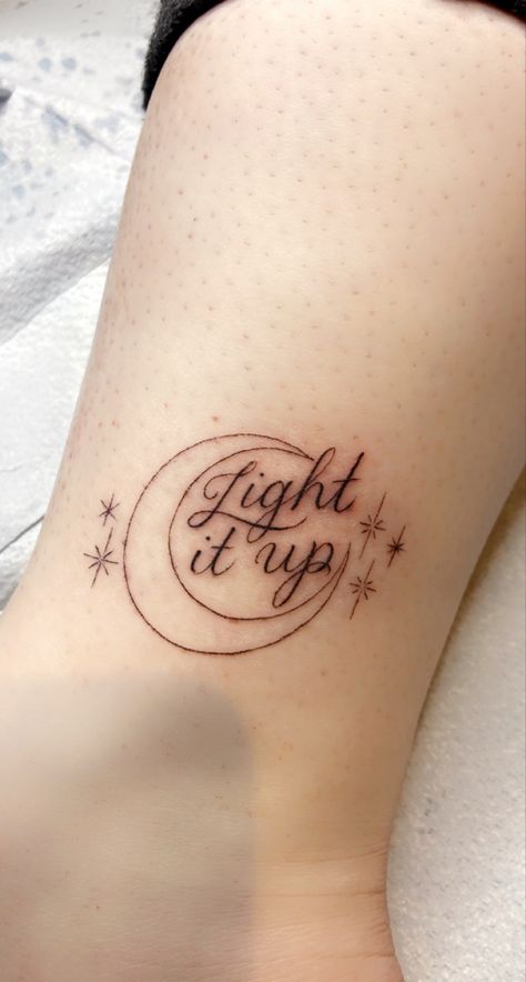 Bookish tattoo, ankle tattoo, small tattoo, moon tattoo, sarah J Maas., a house of earth and blood, crescent city Crescent City Tattoo Ideas, Crescent City Tattoo, Book Inspired Tattoos, Sjm Universe, Bookish Tattoos, Court Of Mist And Fury, Tattoo Cute, Army Tattoos, Universe Tattoo