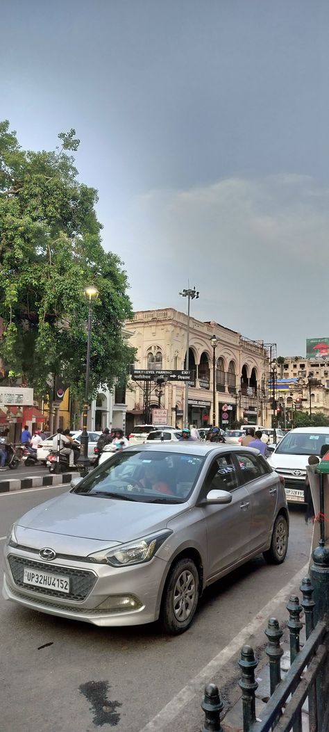 Hazratganj Lucknow Snap, Lucknow Snap, Bridal Jewelry Vintage, Driving Photography, Starry Night Sky, Jewelry Vintage, Kolkata, Night Sky, Night Skies