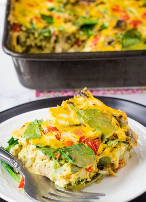 This vegan breakfast casserole has it all! A hash brown base topped with tofu eggs and lots of assorted vegetables! It's a customizable casserole you can make your own, and it's perfect for a special occasion brunch! Vegan Tofu Breakfast, Tofu Eggs, Silken Tofu Recipes, Brunch Casserole Recipes, Vegan Breakfast Casserole, Vegan Casserole, Vegan Potato Salads, Brunch Casserole, Vegan Tofu