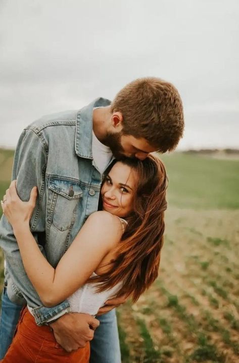 Tall Boyfriend Short Girlfriend, Short Girlfriend, Tall Boyfriend, Short Couples, Without Love, Going To Sleep, Wedding Photography Tips, Michigan Wedding Photographer, Engagement Poses