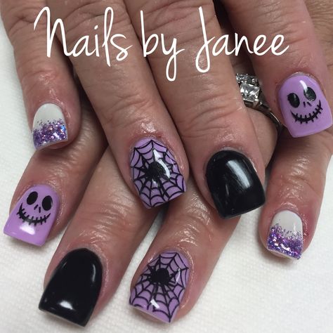 Purple Halloween nails by Janee Purple Halloween Nails 2022, Fingernail Designs Halloween, Halloween Nails Short Purple, Purple Halloween Nail Art, Halloween Nails With Purple, Black Purple Halloween Nails, French Tip Fall Nail Designs, Orange And Purple Nails Halloween, Toe Nail Designs Halloween