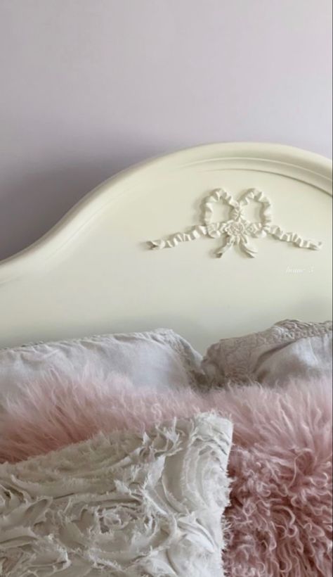 Ballet Room, Ballet Core, Gibson Girl, Silk Bedding, Pink Princess, Room Aesthetic, Dream Bedroom, Bedroom Inspo, Aesthetic Room Decor