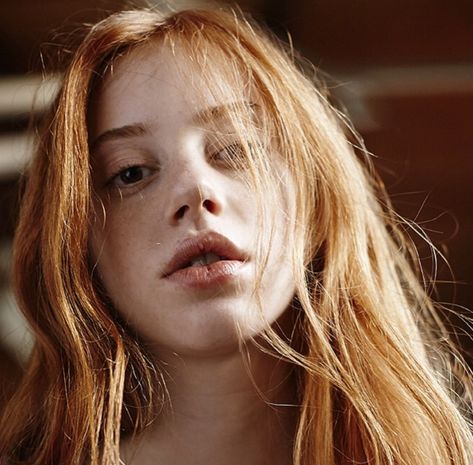 Lily Newmark, David Dubnitskiy, Fit Actors, Soft Vibe, Women With Freckles, Character Inspiration Girl, Women Portraits, Redhead Girl, Face Hair