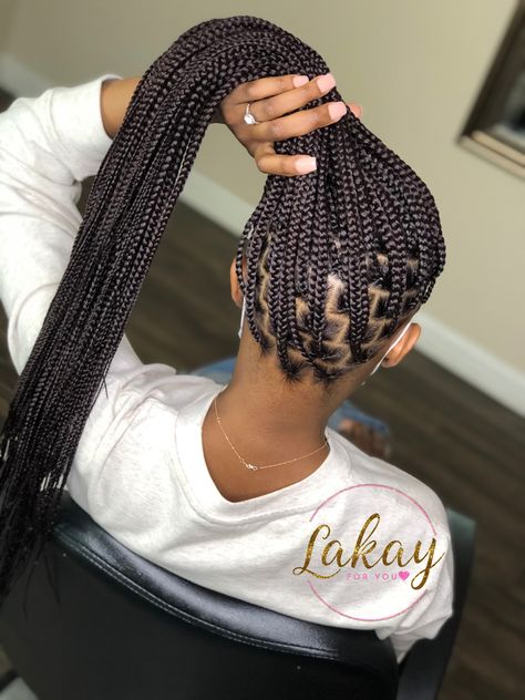 We uses color 99J to achieve this look! Follow my IG @lakayslay 99j Knotless Braids, 99j Braids, 99j Braiding Hair, Dark Burgundy Wig, Hair Color Braids, Knotless Box Braids With Color, Box Braids With Color, Braids With Color, Color Braids