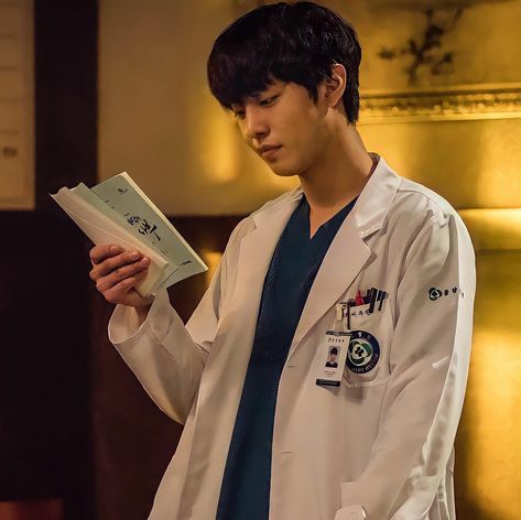 Reincarnation Story, Dr Romantic, Romantic Doctor Teacher Kim, Dr. Romantic, Fashion Show Invitation, Medical Student Motivation, Medical Wallpaper, Hyo Seop, Ahn Hyo Seop